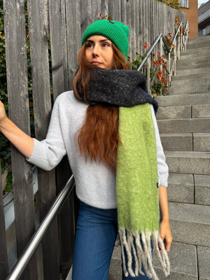 Wool scarf