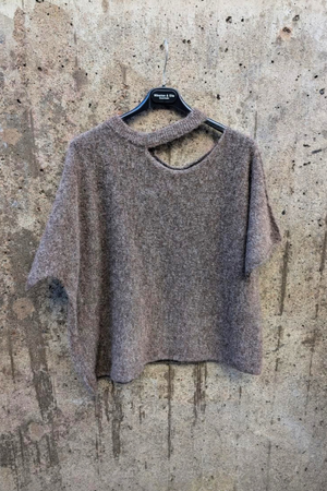 Cutout knit