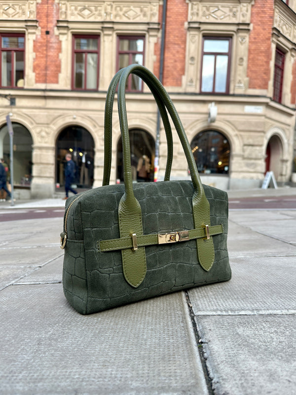 Suede meets crocodile