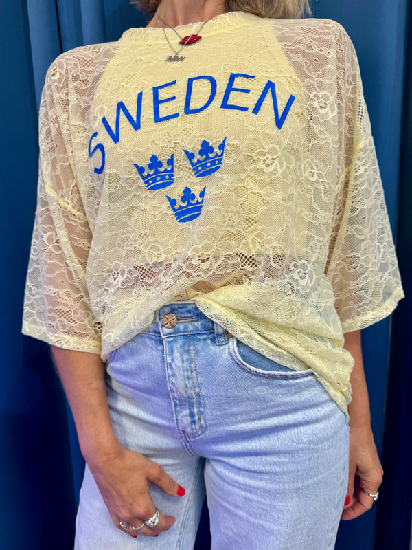 T-shirt Crowns
